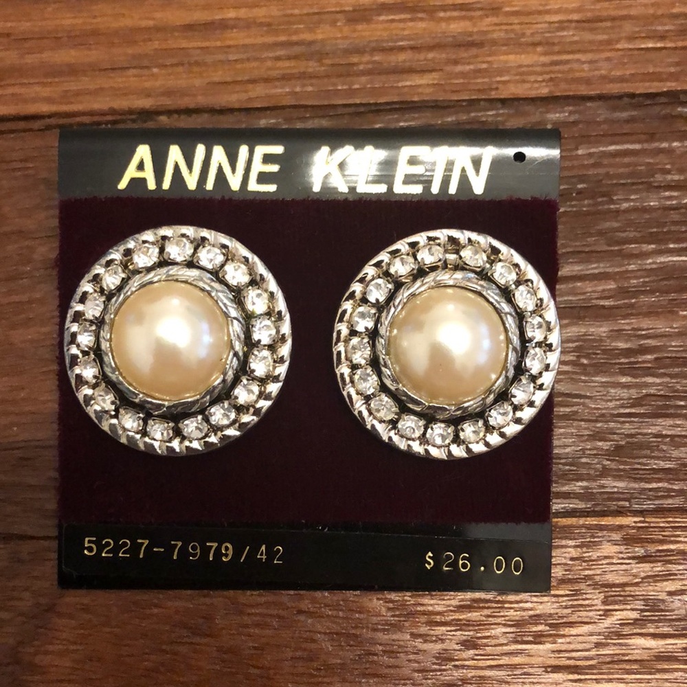Anne Klein Pearl Stud Earrings Rhinestone Halo Gold Tone Classic Elegant Vintage